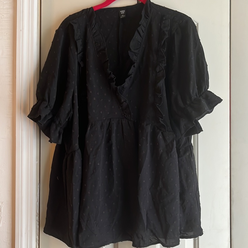 NWOT BLACK RUFFLE TOP SIZE 3XL - Picture 6 of 7
